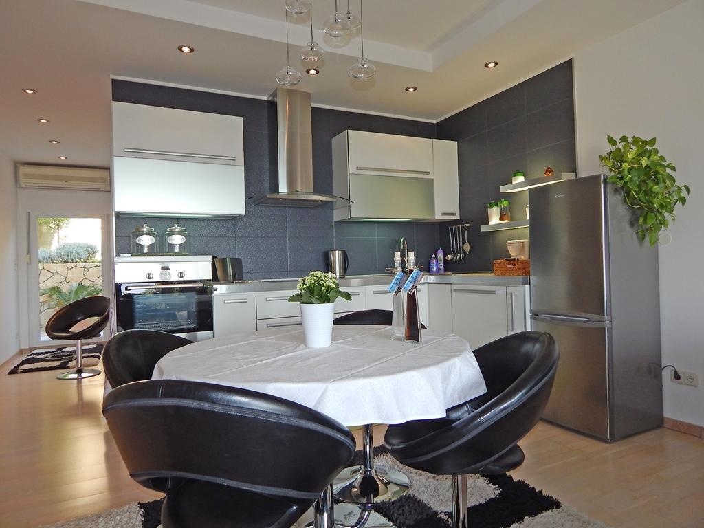 Lavander Apartments Omis Duće Екстериор снимка